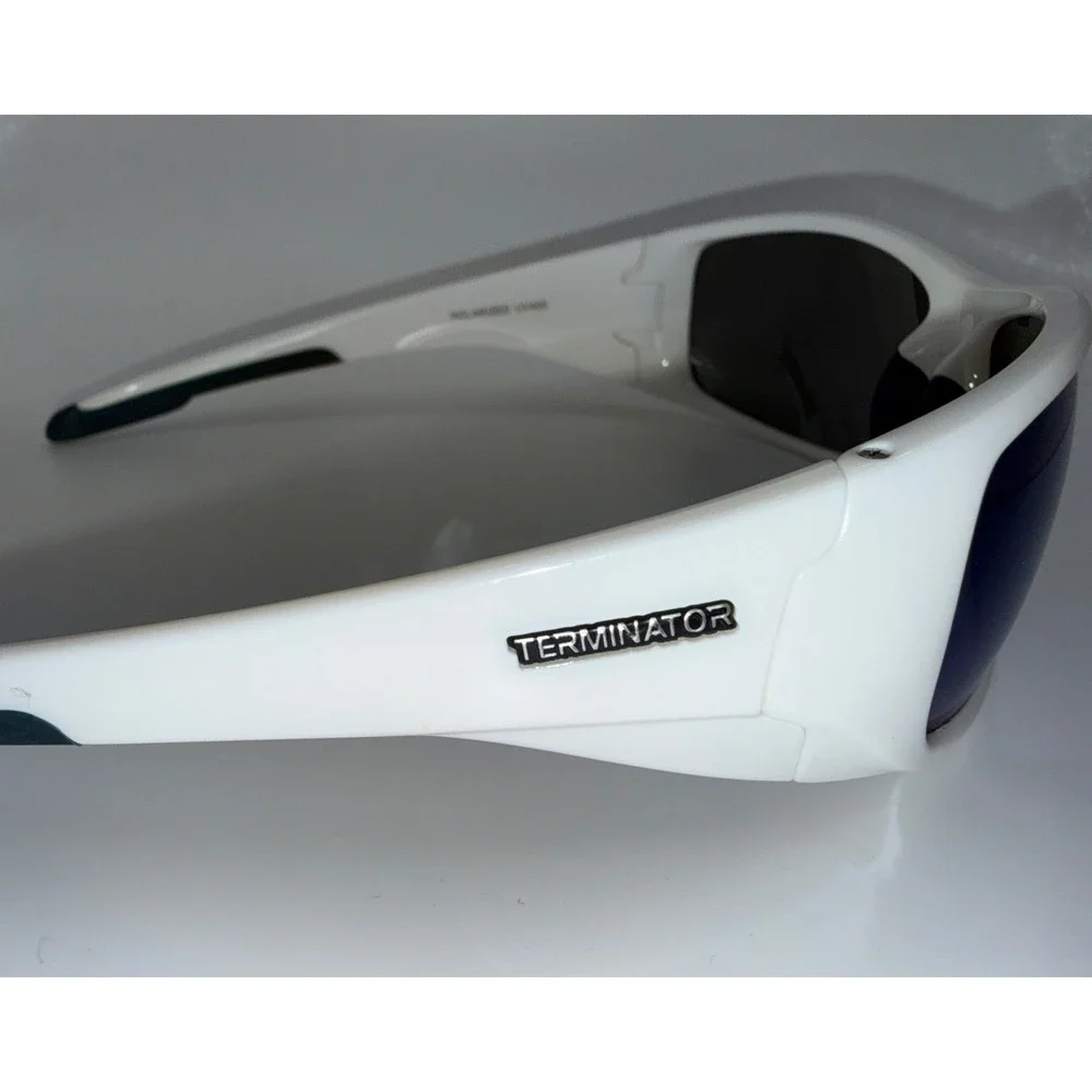 Does not apply terminator polarized